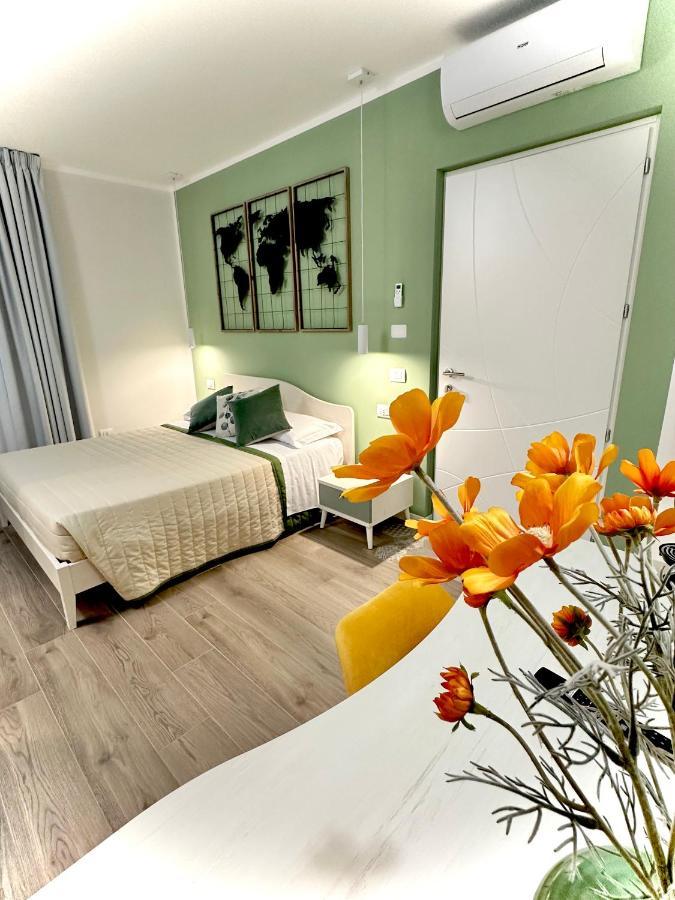 Karasole Hotel Сан Теодоро Екстериор снимка