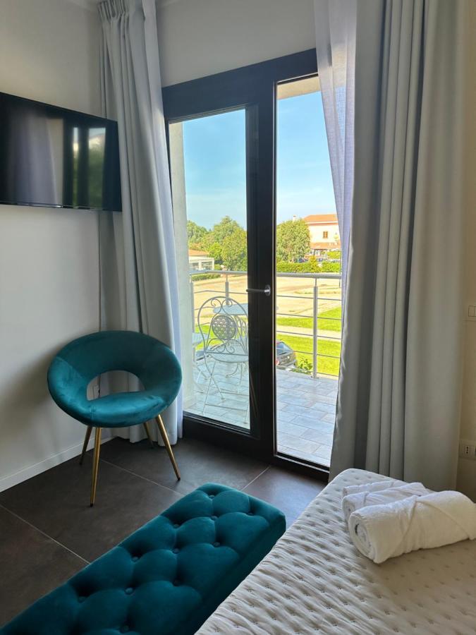 Karasole Hotel Сан Теодоро Екстериор снимка